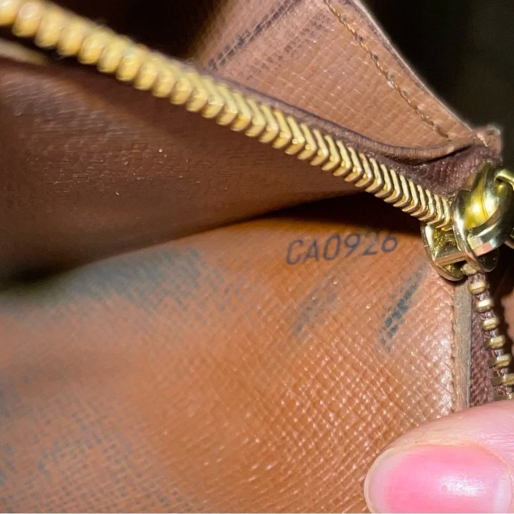Louis Vuitton Vintage Sarah Wallet